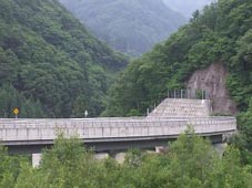 浅川穴あきダム