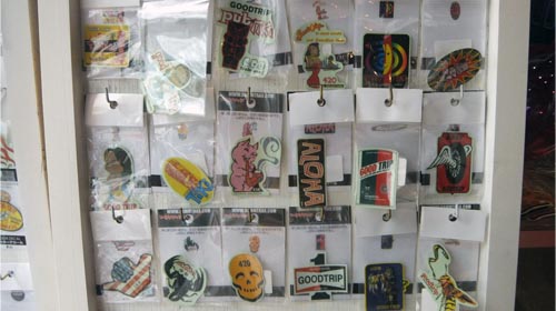 ダムショップ STICKER