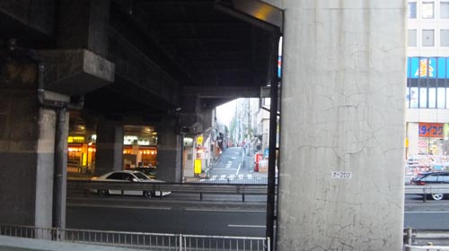 渋谷駅 山手線 陸橋下