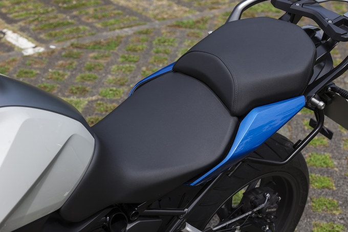 現金特価 BMW r1200rs用ローシート ☆新車取り外し☆ - 外国オートバイ用パーツ 現金特価 BMW r1200rs用ローシート ☆新車取り外し☆ - 外国オートバイ用パーツ