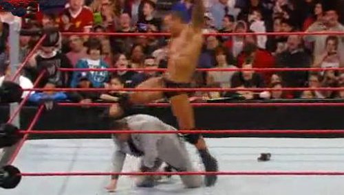 WWEの噂・裏技・裏話_ランディ・オートンのパントキック