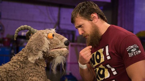 WWEの噂・裏技・裏話_ヤギと対面したダニエル・ブライアン