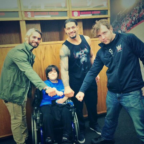 WWEの噂・裏技・裏話_シールドはリングの外ではこんなに優しい顔をしていた