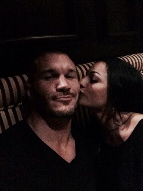 WWEの噂・裏技・裏話_離婚から半年。ランディ・オートンの新しいガールフレンドお披露目