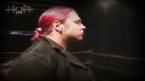 WWEの噂・裏技・裏話_ディーン・アンブローズは髪をピンクに染めていたことがある