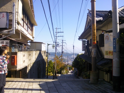 宝山寺参道2