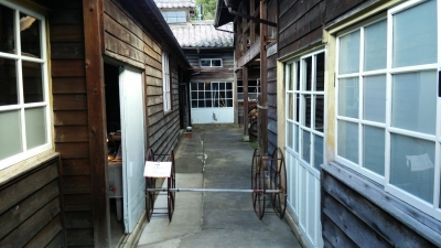 工場跡中庭