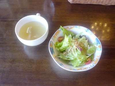 スープとサラダ