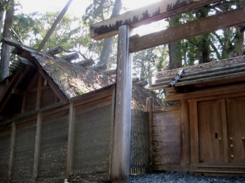 旧御正宮の東の御門