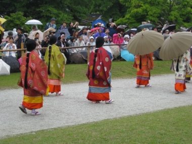 女人列