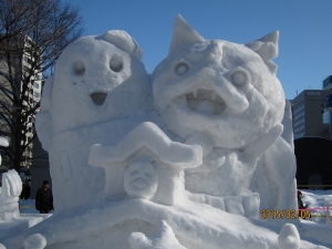 雪像 ジャバニャンとふなっしー 