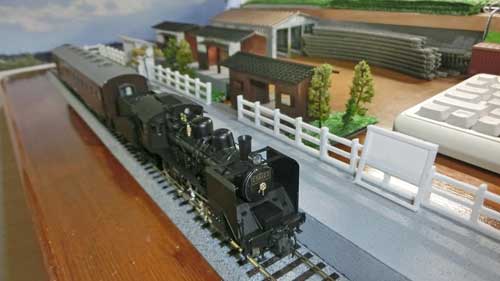 HO（16番）の無人駅ストラクチャー完成で遊ぶ | 鉄道模型を楽しもう