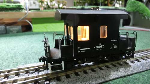 HO（16番）】2台目の貨車ヨ8000に室内灯 | 鉄道模型を楽しもう