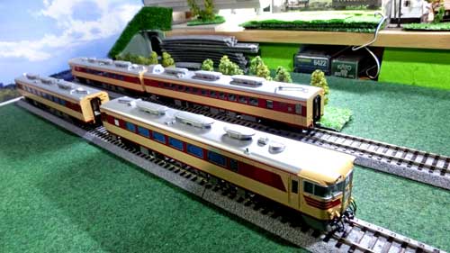 HO（16番）】KATOのキハ８２系４両基本セット２ | 鉄道模型を楽しもう