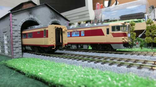 再生産】(HO) 1-601 キハ58 (M) | カトー | 1-601 HOキハ58 M