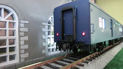 HO（16番）】TOMIXのオユ10の室内灯と修理 | 鉄道模型を楽しもう