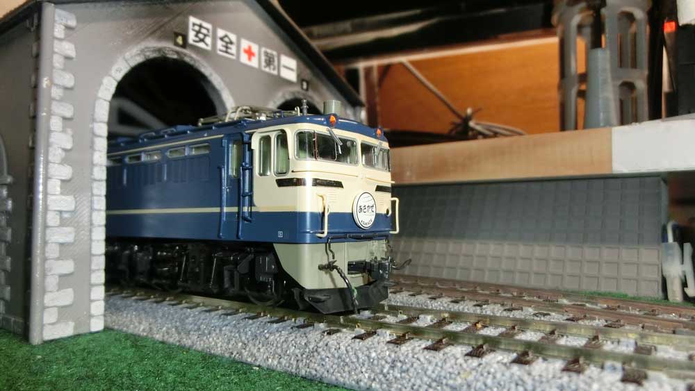KATO HOゲージ EF65 500 特急色 1-303 鉄道模型 電気機関車 再生産】(HO) 1-303 EF65 500番台 特急色 | カトー | 1-303 HO