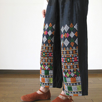 ヤオ族刺繍のパンツ