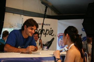 CALENDAR SIGNING