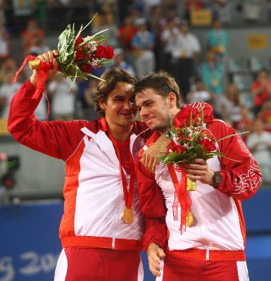 FedRinka receive their gold medals