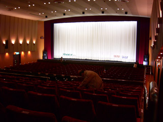日比谷映画館内