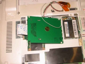 ASUS Eee PC・EeePC901 ZIFケーブル経由でCFを接続する。