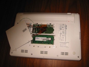 ASUS Eee PC・EeePC 4G-XUに内蔵USBポートを増設する2