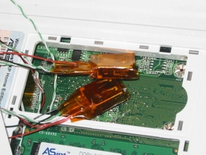 ASUS Eee PC・EeePC 4G-XUに内蔵USBポートを増設する3