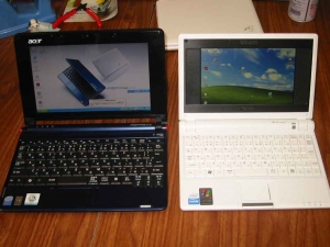 Acer 日本エイサー Aspire Oneの分解、Asus Eee PC 901 4G-Xとの比較11