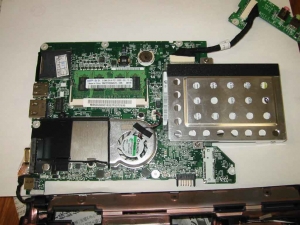 Acer 日本エイサー Aspire Oneの分解、Asus Eee PC 901 4G-Xとの比較14