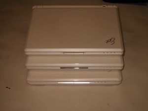 ASUS Eee PC 4G-X(701 SD-X)、900、901の縦並び写真