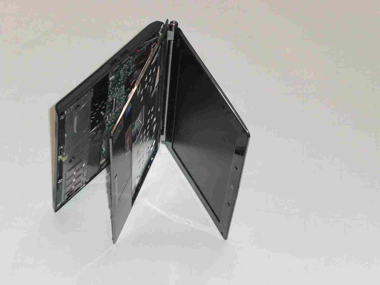 ASUS Eee S101H 筐体の分解 殻剥き2