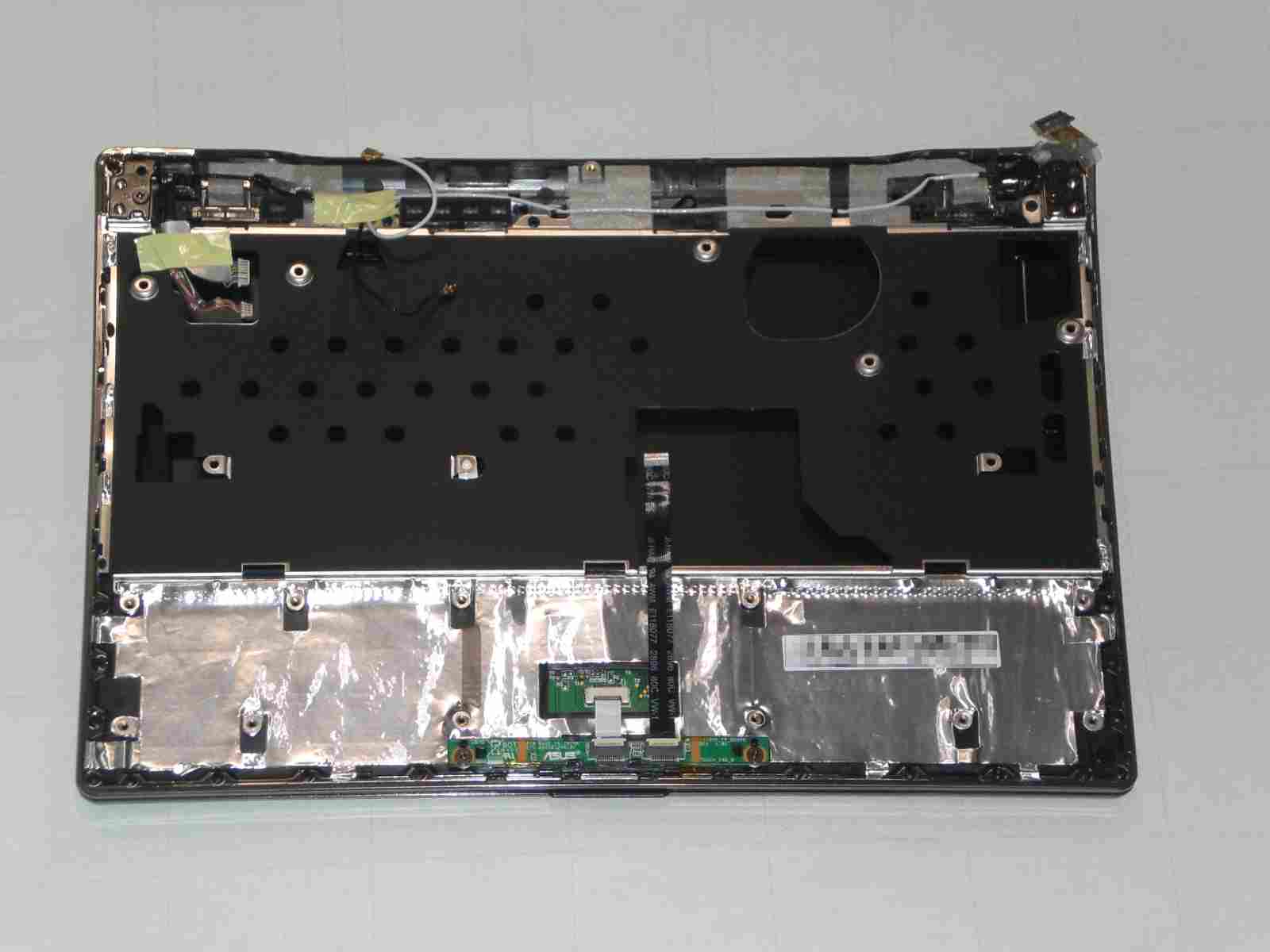 ASUS Eee S101H 筐体上部のディティール