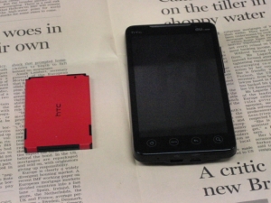 google アンドロイド HTC EVO WiMAX(au ISW11HT) 正面 および バッテリ