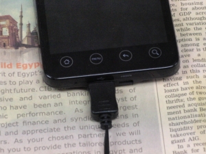 google アンドロイド HTC EVO WiMAX(au ISW11HT)