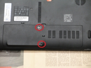 Aspire AS5750-F58D/LK 分解 メモリ増設