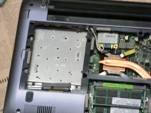 ASUS U24E インテル SSD 520 シリーズ 60GB ディスク交換