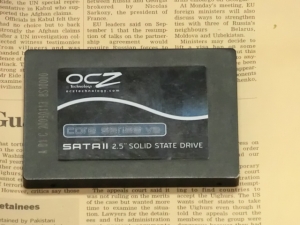 ASUS U24E インテル SSD 520 シリーズ 60GB ディスク交換