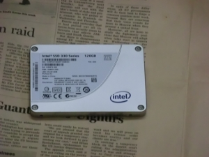 ディスク交換 ベンチマーク インテル 330 Series SSDSC2CT120A3K5 ASUS U24Eに換装