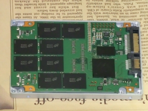 Crucial M500 SSD 120GB レビュー 分解