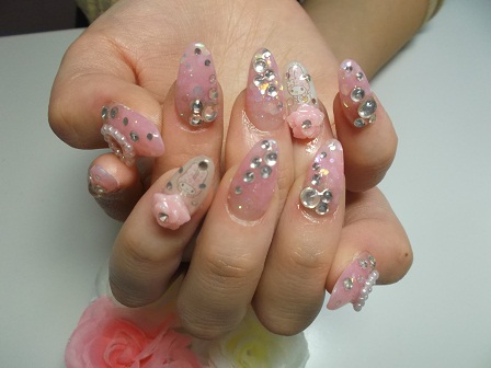 スカルプ ピンク 白 写ネイル マイメロ スワロ パーツ Irish Nail アイリッシュネイル Blog