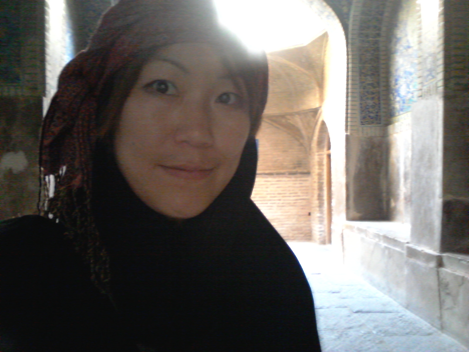 イランの女性のファッション 旅の和