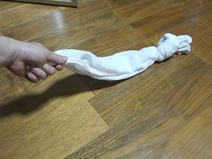 タオルに結び目をつくるとつかみやすい