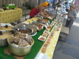 栄光肉屋さんのブース:お惣菜も沢山♪