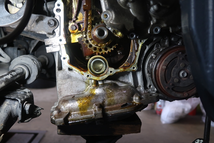 トヨタ1600GTのガスケットタイミングチェーン新品です。