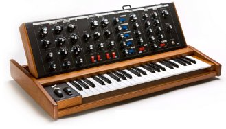 minimoog Voyager old school