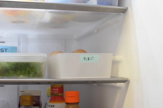 冷蔵庫の卵の収納方法を考える 無印の整理トレー4を活用 冷蔵庫収納に Or な調味料 人生は暇つぶし 収納インテリア改善計画
