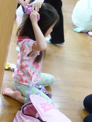 19髪の毛の手入れも一人で.JPG