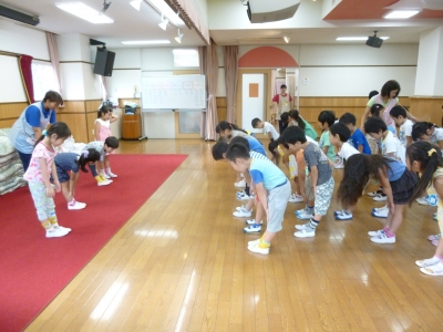 20みんなで挨拶.JPG