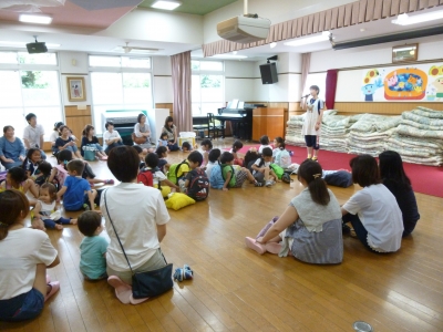 47お迎えのお母さん方へ.JPG